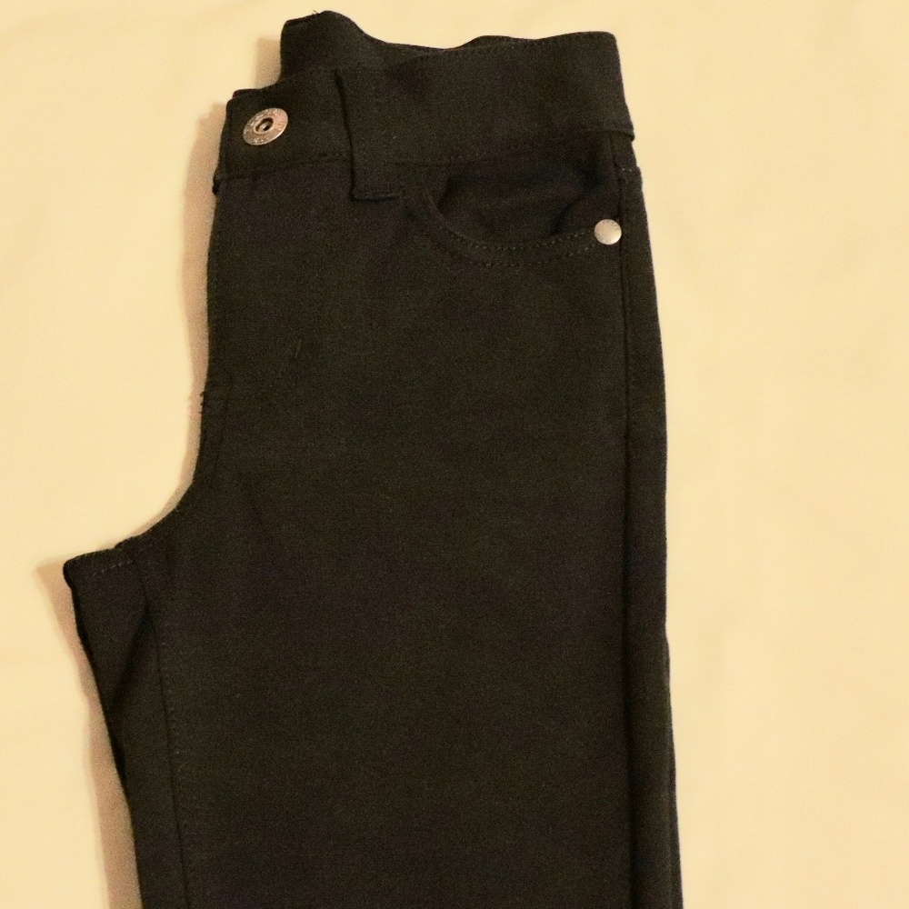Girls Solid Knit Jeggings